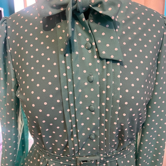 Vintage-Union Made in the USA-Teal Polka Dot Dress with Neck Tie, Belt, Pockets. - Picture 3 of 13
